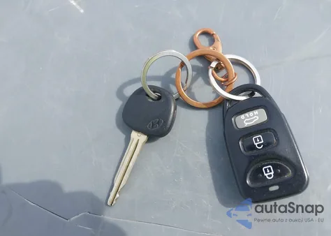 2017 Hyundai Elantra Se z USA, uszkodzony, nr VIN 5NPD74LF9HH193512